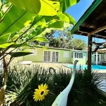 Casa Com Piscina E Churrasqueira Em Ubatuba Sp